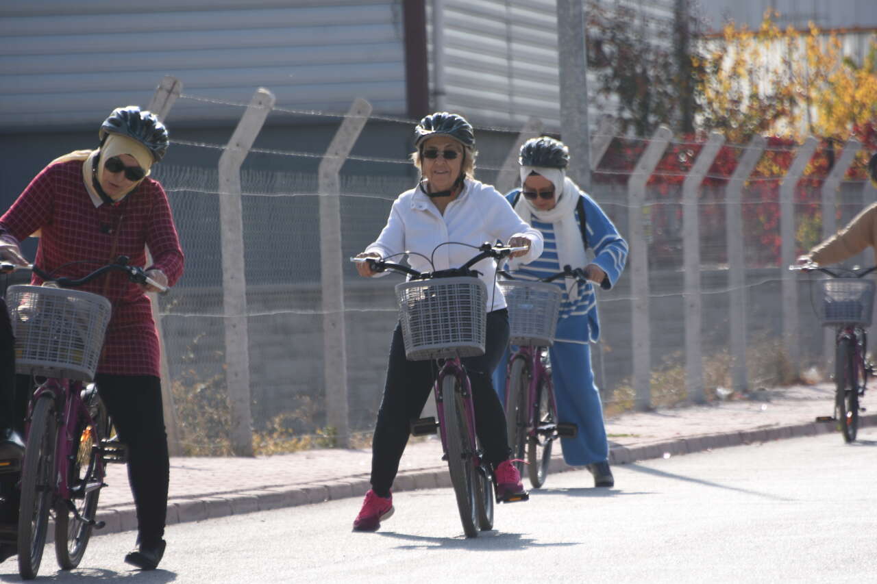 Türkiye’nin bisiklet şehri Konya’da kadınlara özgürlük getiren eğitim 4